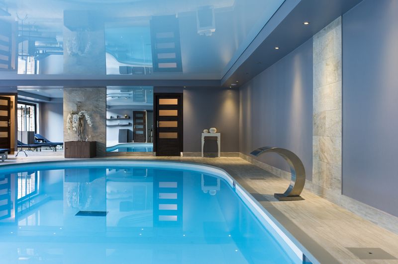 Spa Zen'ing Gondecourt — piscine intérieure vue rapprochée